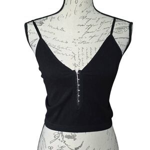 Bozzolo Women's Size M/L Black Ribbed V-Neck Hook & Eye Front Cropped Tank Top